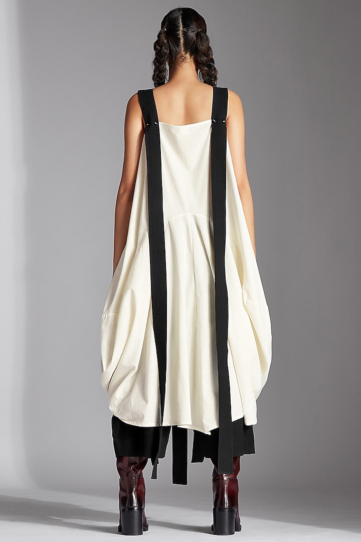 White Cotton Deconstructed High-Low Top by Chola at Pernia's Pop Up Shop