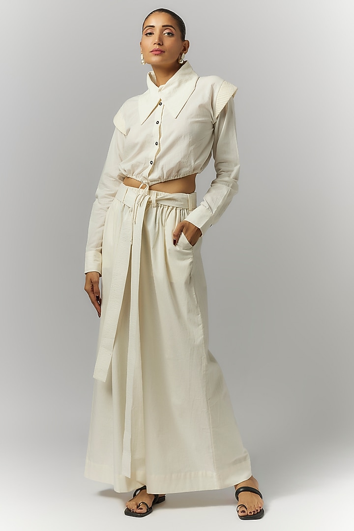 White Organic Cotton Crop Shirt by Chola at Pernia's Pop Up Shop
