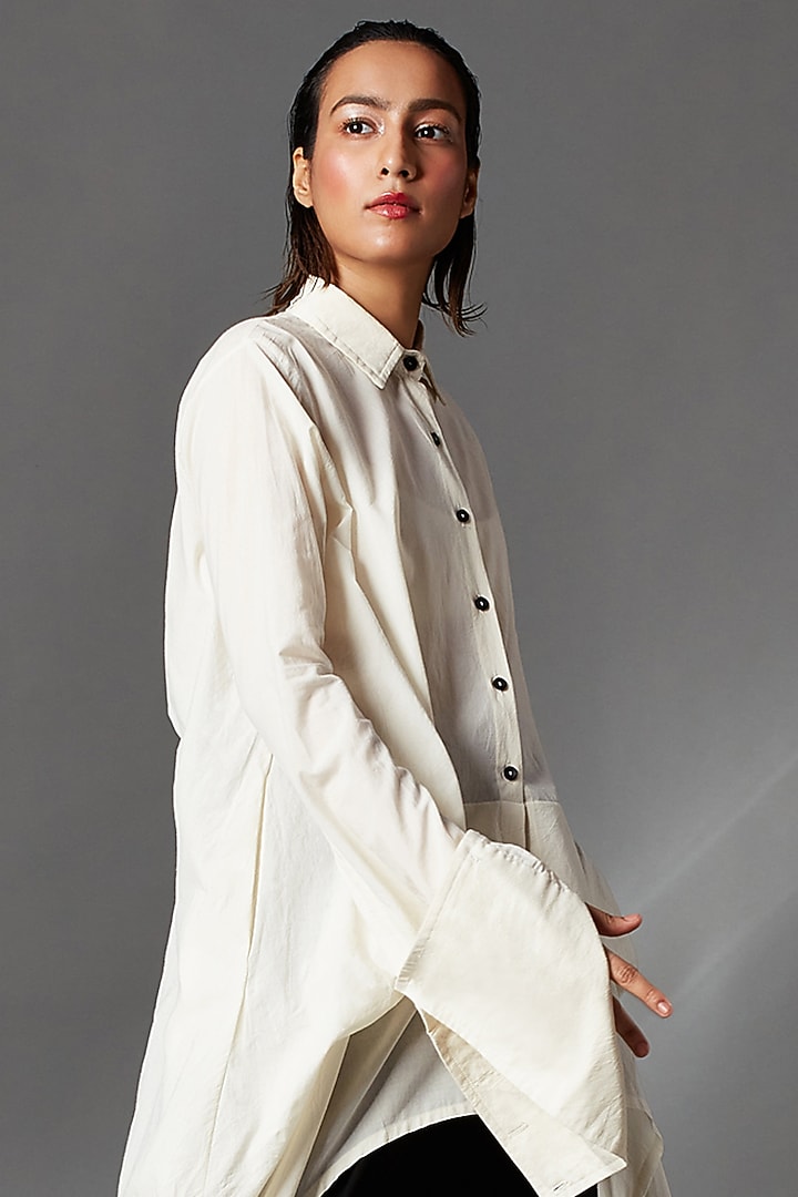 White Organic Cotton High-Low Shirt by Chola at Pernia's Pop Up Shop
