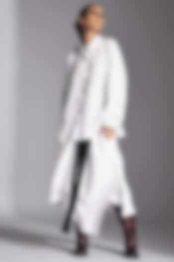 White Linen Two-Way Style Shirt by Chola at Pernia's Pop Up Shop