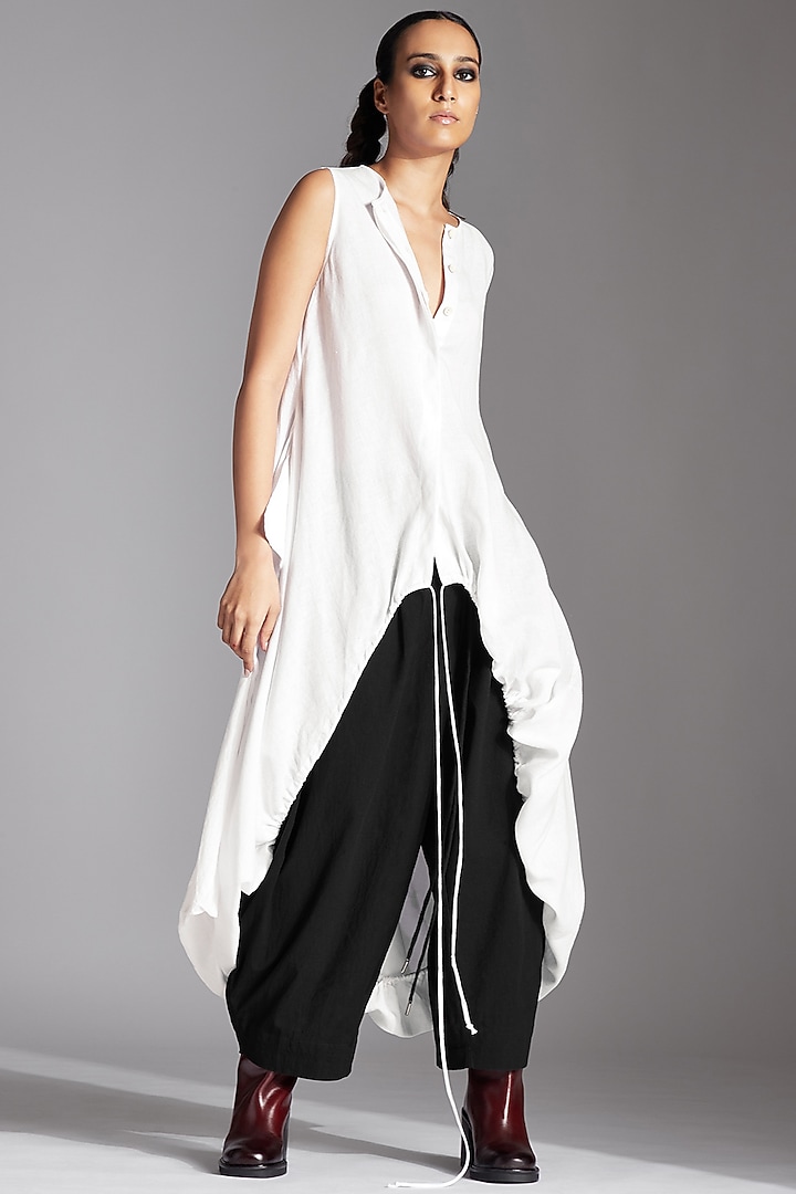 White Linen Shirt by Chola at Pernia's Pop Up Shop