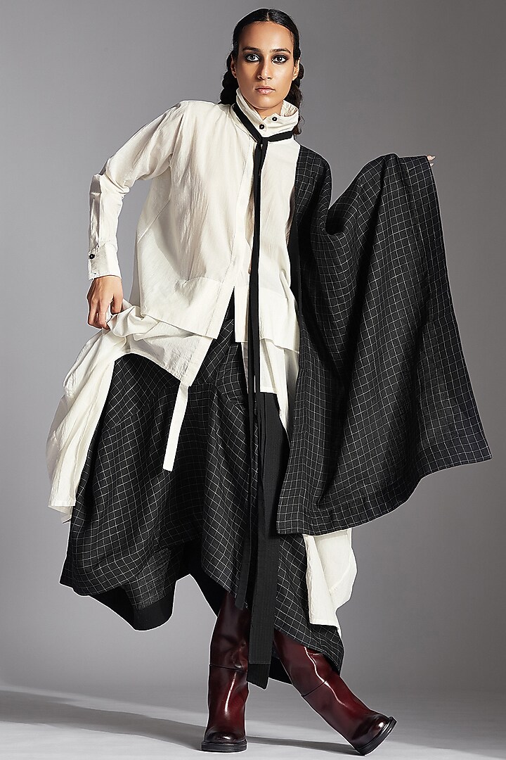 Black & White Linen Dhoti Skirt by Chola at Pernia's Pop Up Shop