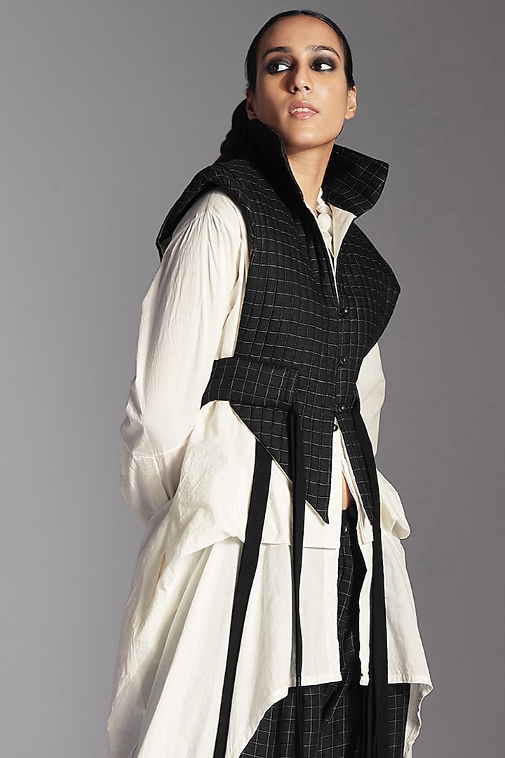 Black & White Linen Checkered Jacket by Chola at Pernia's Pop Up Shop