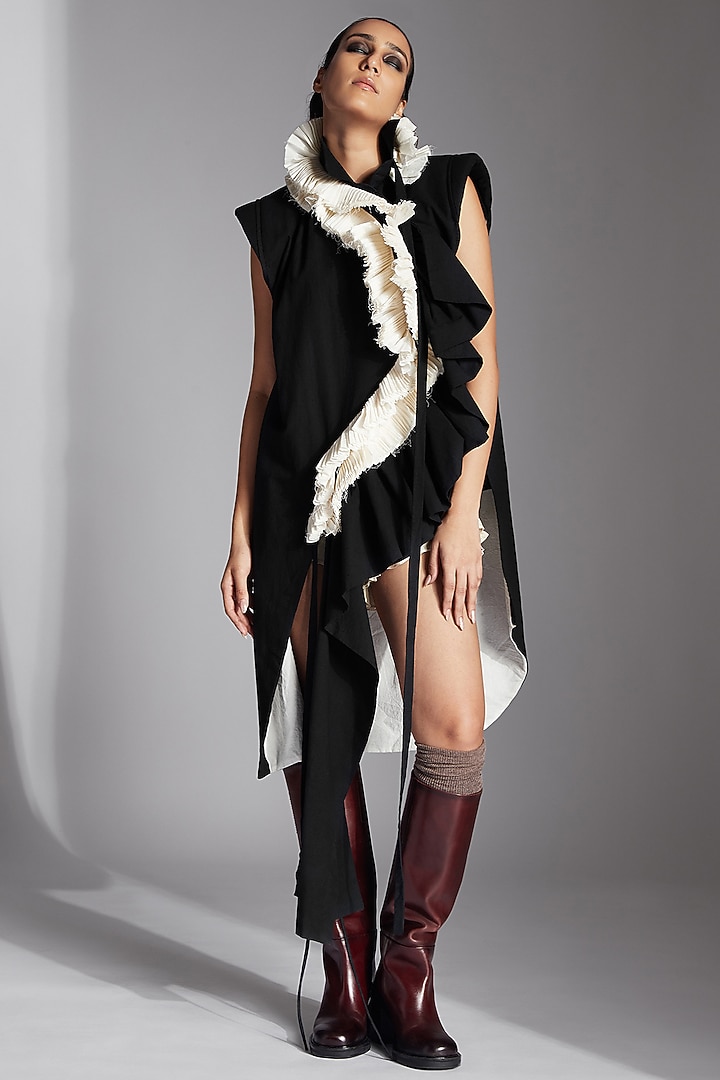 Black Organic Cotton Curved Placket Jacket by Chola at Pernia's Pop Up Shop
