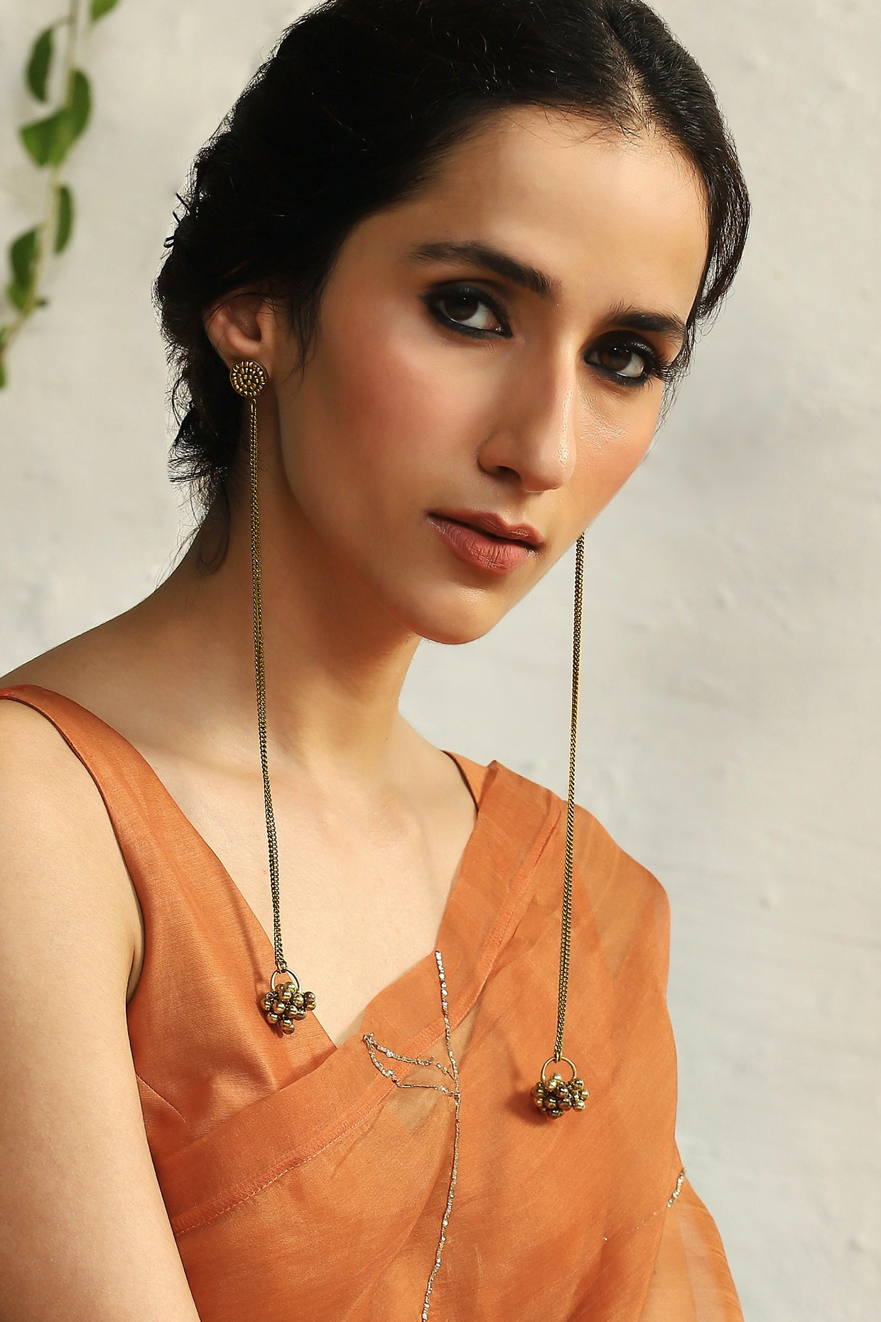 How Yami Gautam Styled Her Kashmiri Dejhoor Earrings Needs A Separate  Fashion Lesson