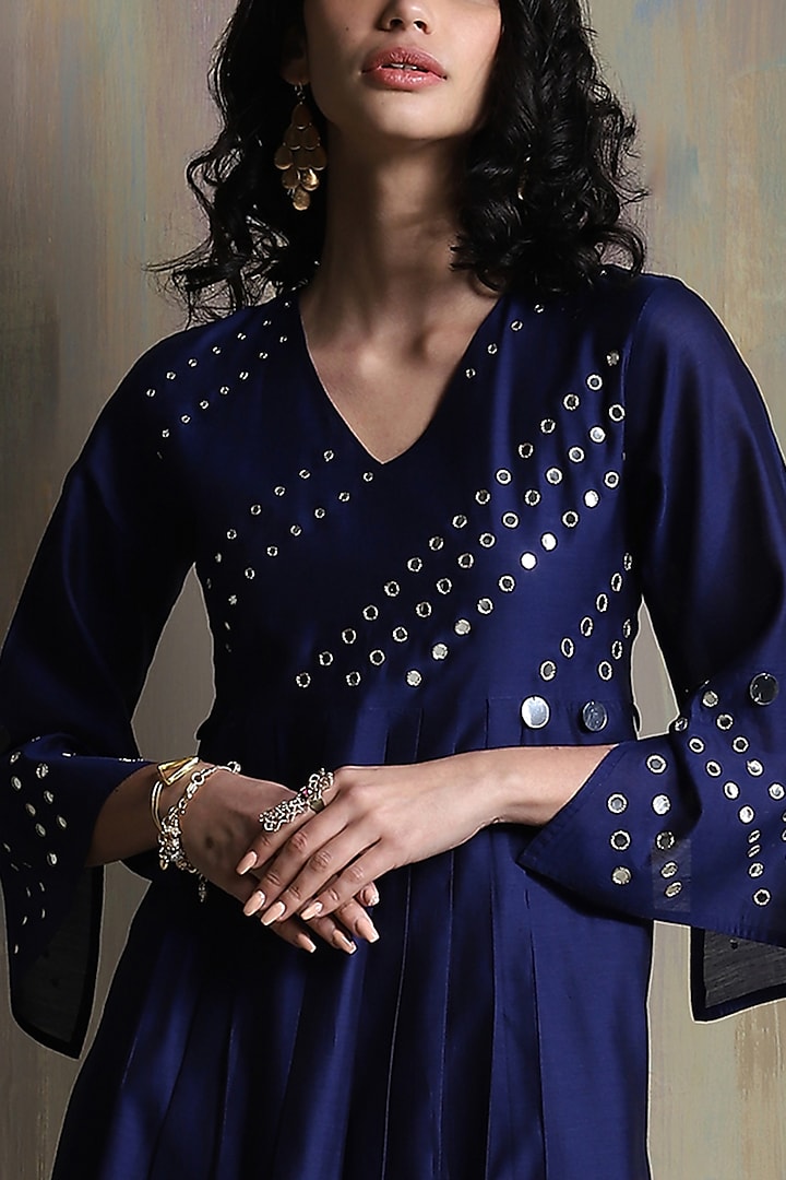 Sapphire Blue Chanderi Embellished Kurta Set by Charkhee at Pernia's Pop Up Shop