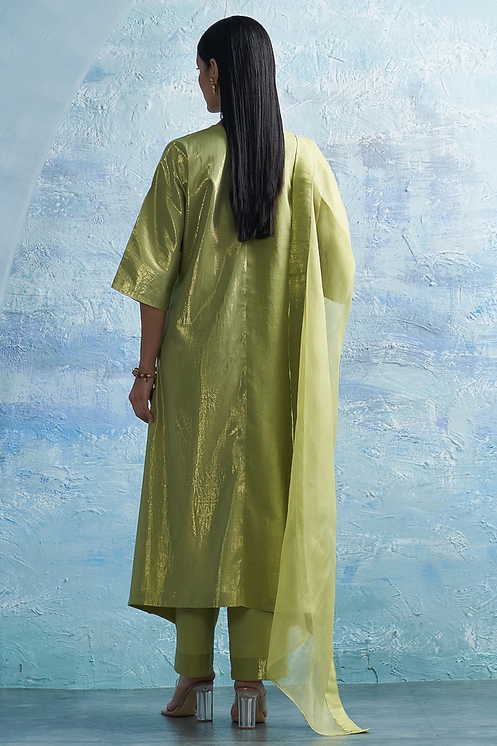Sheen Green Linen & Cotton Shimmer Kurta Set by Charkhee at Pernia's Pop Up Shop