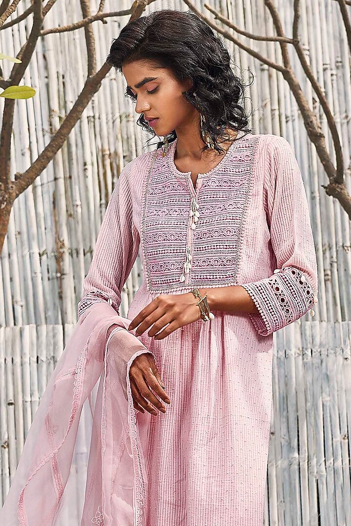 Blush Pink Dobby Cotton Embroidered Kurta Set by Charkhee at Pernia's Pop Up Shop