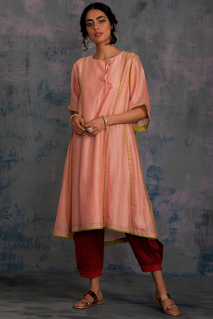 Peach Embellished Cutwork Kurta Set by Charkhee at Pernia's Pop Up Shop