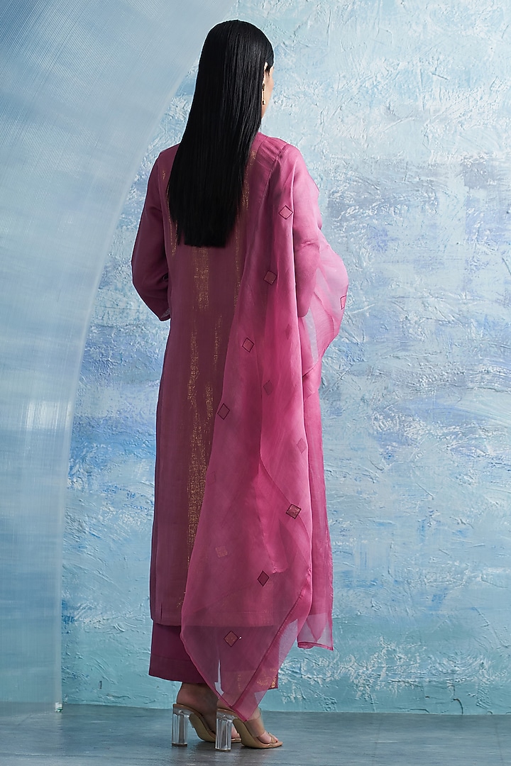 Grape Pink Linen & Cotton Shimmer A-Line Kurta Set by Charkhee at Pernia's Pop Up Shop