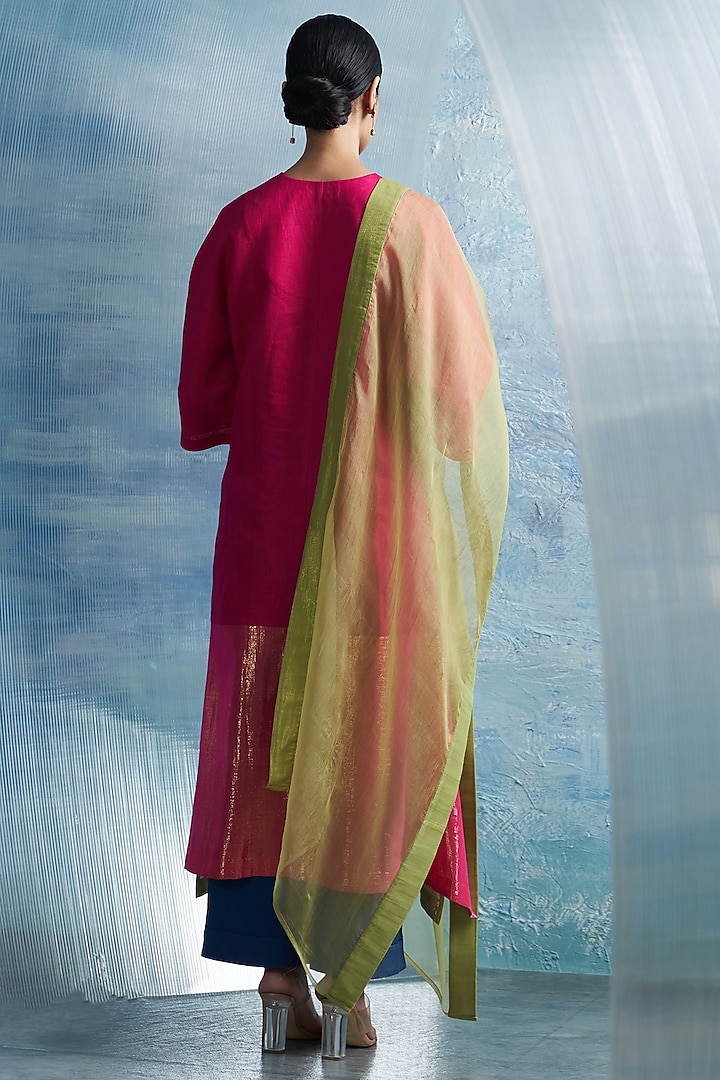 Fuchsia Pink Linen & Cotton Shimmer Kurta Set by Charkhee at Pernia's Pop Up Shop