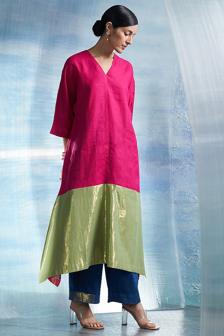 Fuchsia Pink Linen & Cotton Shimmer Kurta Set by Charkhee at Pernia's Pop Up Shop