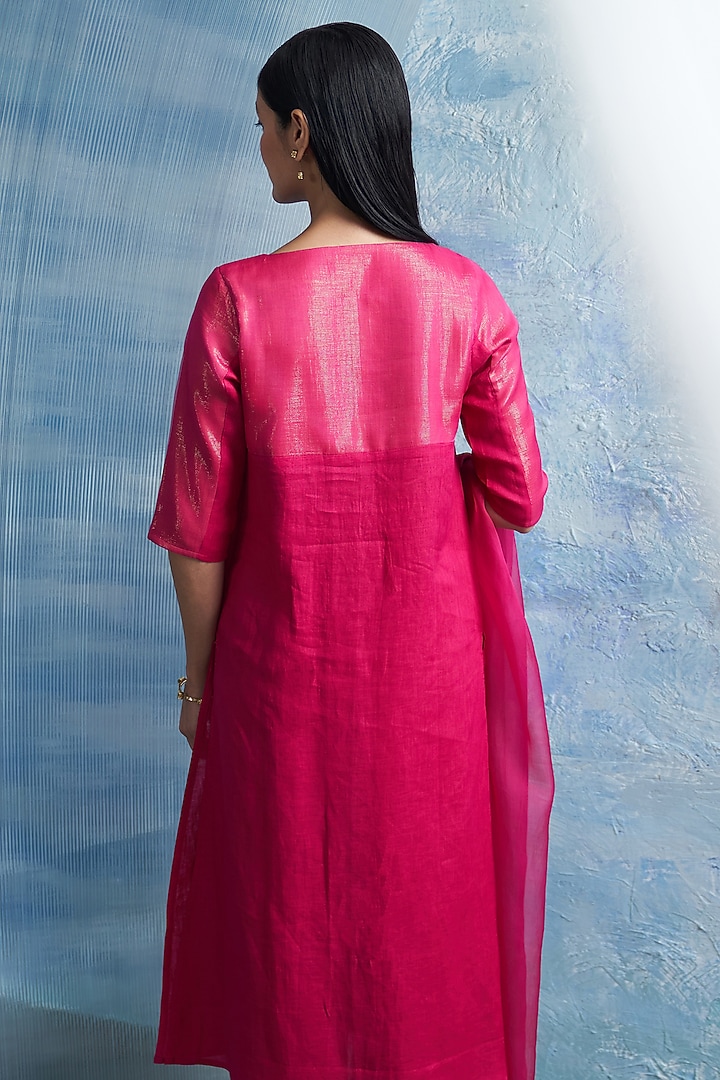 Fuchsia Pink Linen & Cotton Shimmer Kurta Set by Charkhee at Pernia's Pop Up Shop