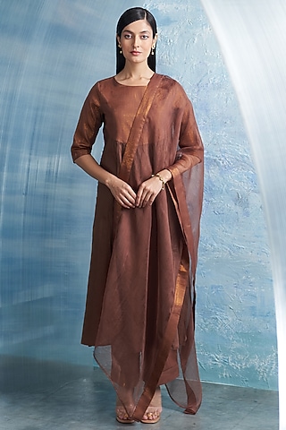Wood Brown Linen & Cotton Shimmer Kurta Set by Charkhee