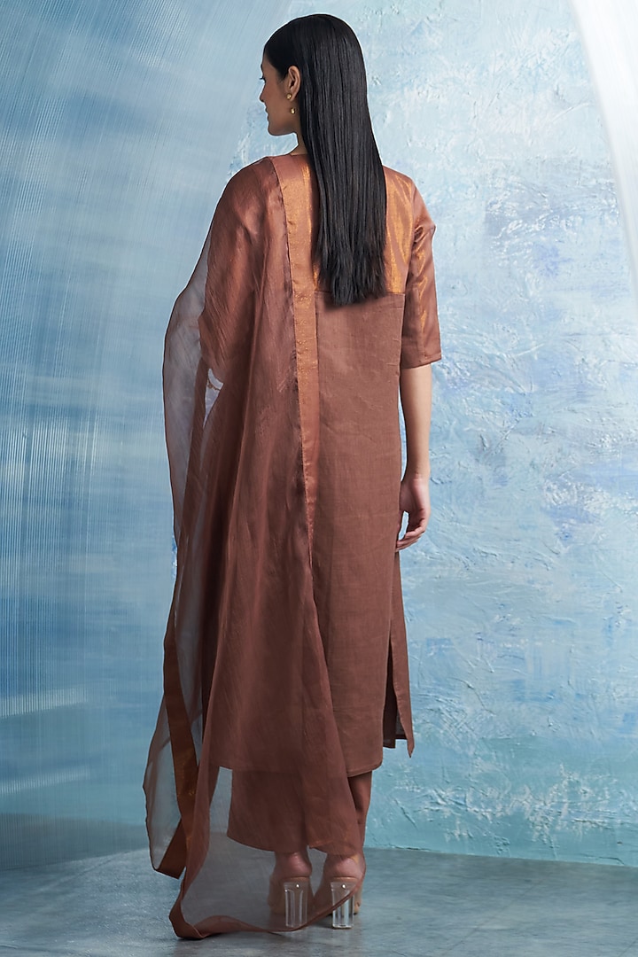 Wood Brown Linen & Cotton Shimmer Kurta Set by Charkhee at Pernia's Pop Up Shop