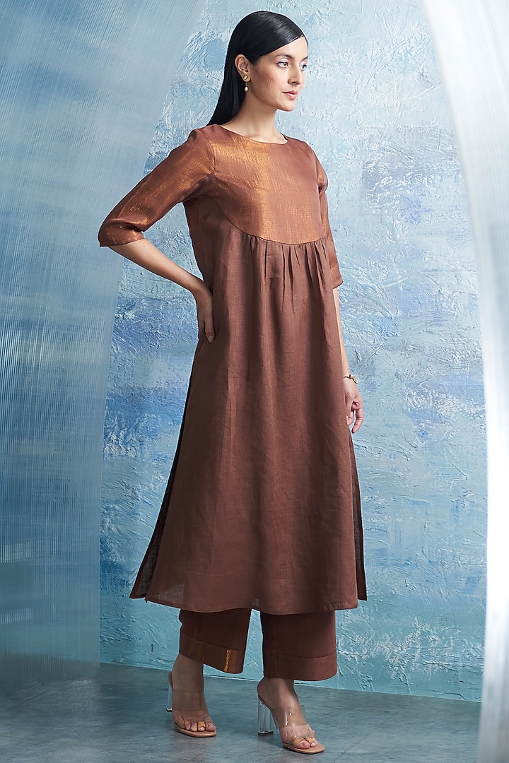 Wood Brown Linen & Cotton Shimmer Kurta Set by Charkhee at Pernia's Pop Up Shop