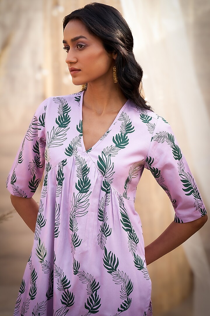 Pink Cotton Satin Leaf Printed Kurta Set by Charkhee at Pernia's Pop Up Shop