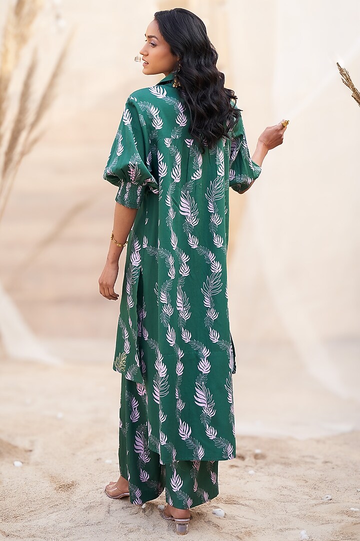 Green Cotton Satin Leaf Printed High-Low Kurta Set by Charkhee at Pernia's Pop Up Shop