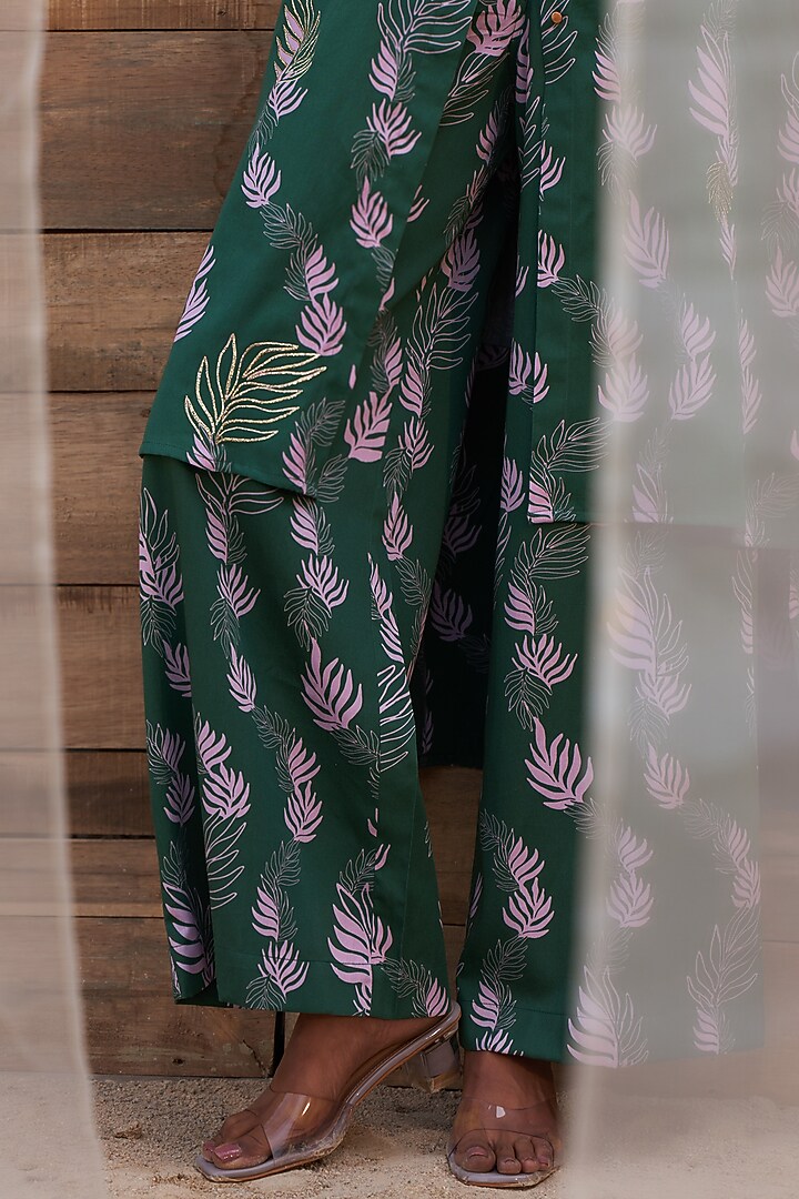 Green Cotton Satin Leaf Printed High-Low Kurta Set by Charkhee at Pernia's Pop Up Shop