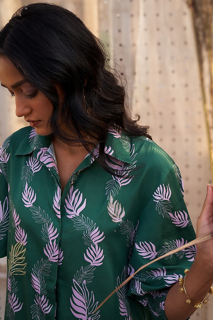 Green Cotton Satin Leaf Printed High-Low Kurta Set by Charkhee at Pernia's Pop Up Shop