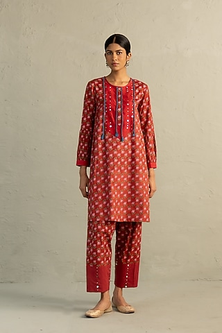 Red Cotton Floral Printed & Sequin Work Kurta Set by Charkhee