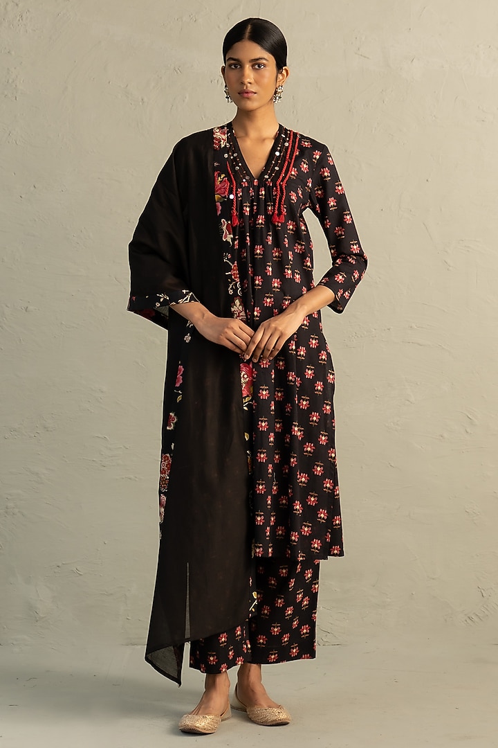 Black Cotton Floral Printed & Sequin Work Kurta Set by Charkhee at Pernia's Pop Up Shop