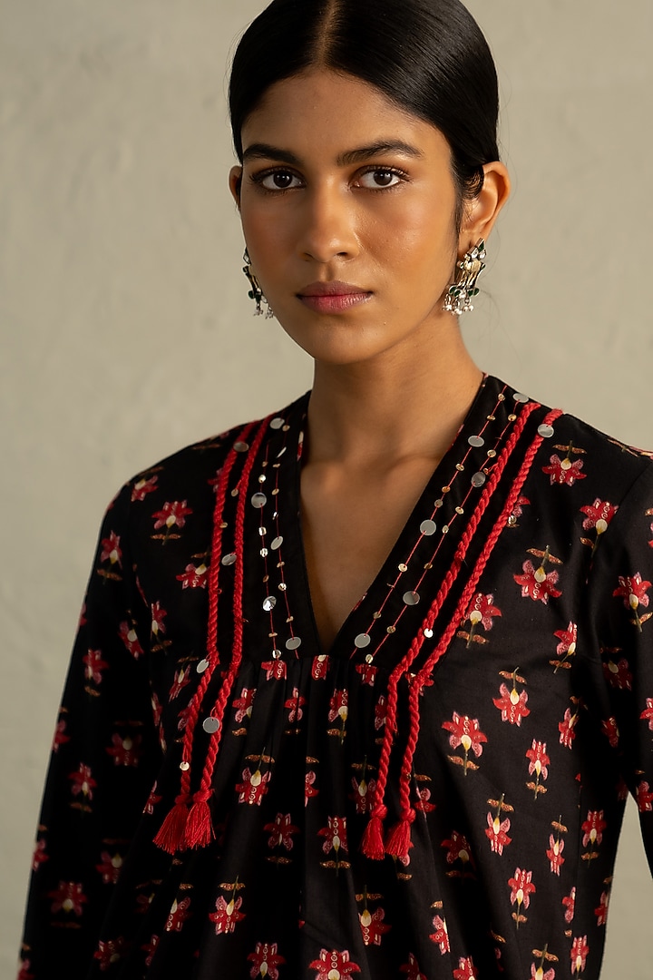Black Cotton Floral Printed & Sequin Work Kurta Set by Charkhee at Pernia's Pop Up Shop