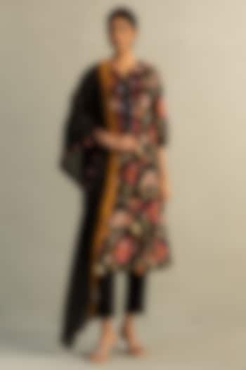Black Cotton Floral Printed & Sequin Work Kurta Set by Charkhee at Pernia's Pop Up Shop