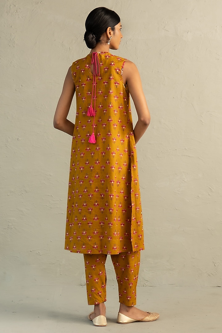 Mustard Cotton Floral Printed & Sequin Work Kurta Set by Charkhee at Pernia's Pop Up Shop