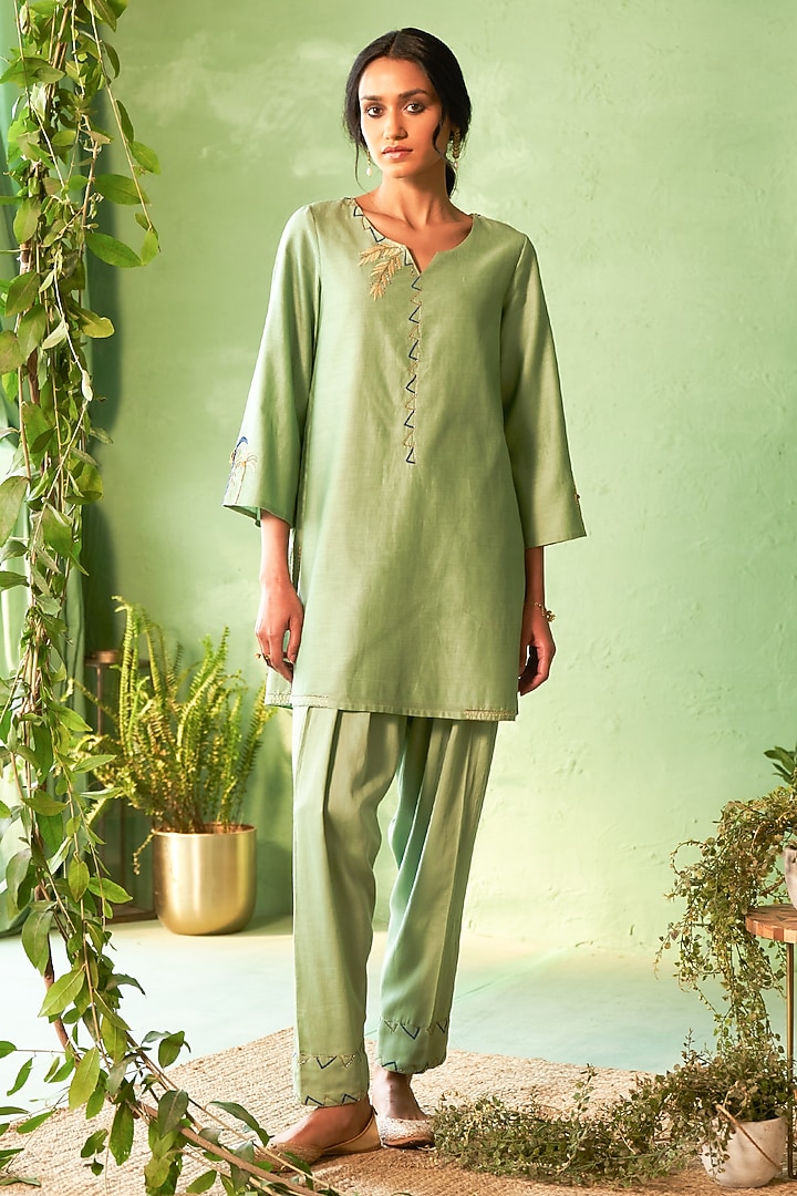 Tea Green Chanderi & Voilee Embroidered Short Kurta Set by Charkhee at Pernia's Pop Up Shop