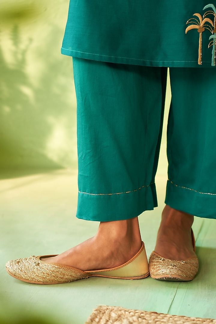 Peacock Green Chanderi & Voile Embroidered Kurta Set by Charkhee at Pernia's Pop Up Shop