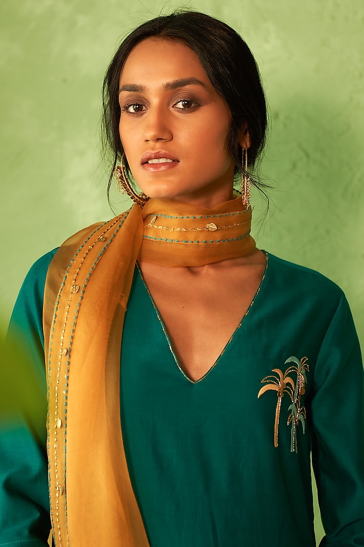 Peacock Green Chanderi & Voile Embroidered Kurta Set by Charkhee at Pernia's Pop Up Shop