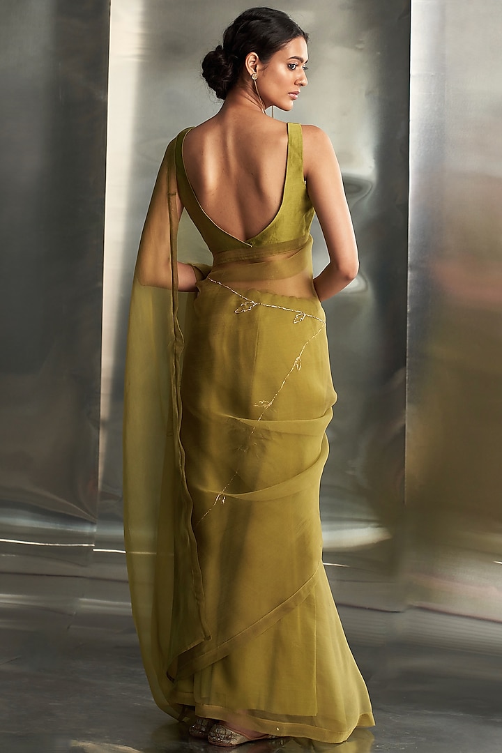 Berry Green Organza Nakshi Hand Embroidered Party Wear Saree Set by Charkhee at Pernia's Pop Up Shop