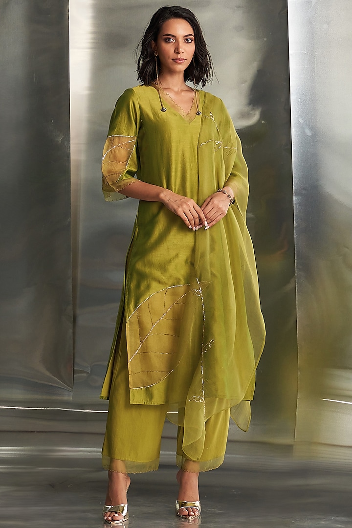 Berry Green Chanderi Nakshi Work Kurta Set by Charkhee at Pernia's Pop Up Shop