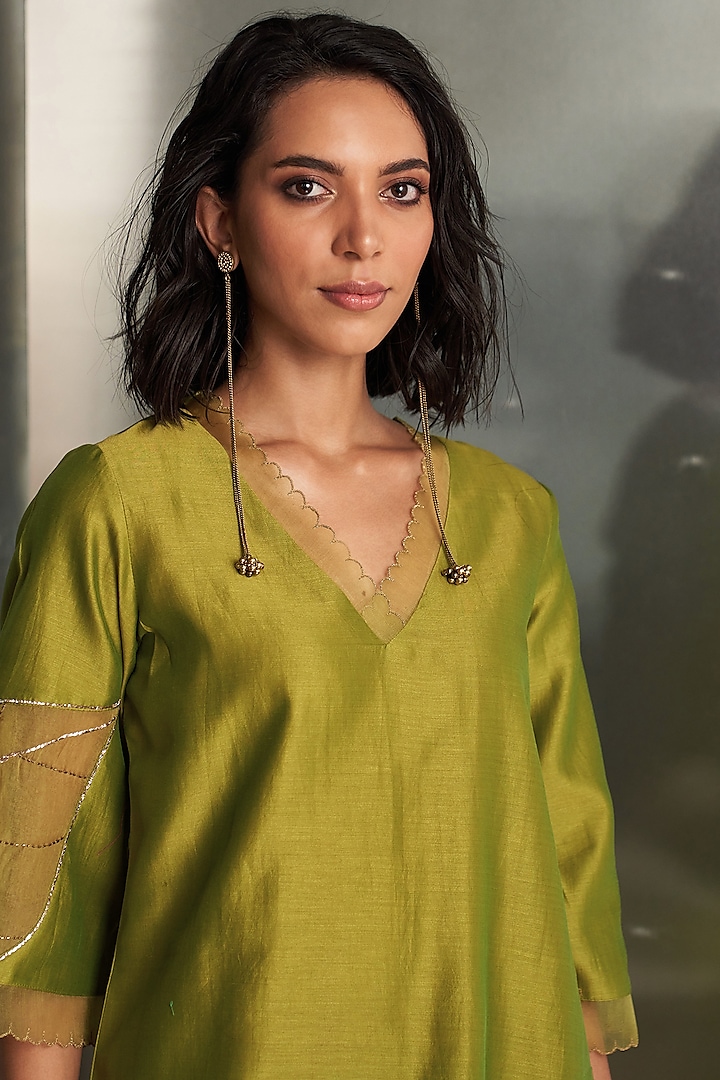 Berry Green Chanderi Nakshi Work Kurta Set by Charkhee at Pernia's Pop Up Shop