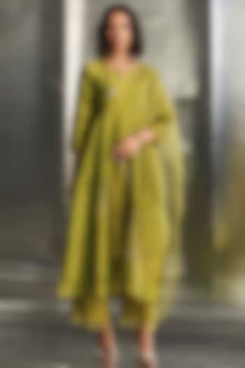 Berry Green Chanderi Nakshi Handwork Gathered Kurta Set by Charkhee at Pernia's Pop Up Shop