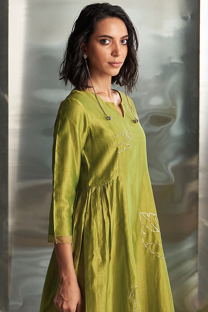 Berry Green Chanderi Nakshi Handwork Gathered Kurta Set by Charkhee at Pernia's Pop Up Shop