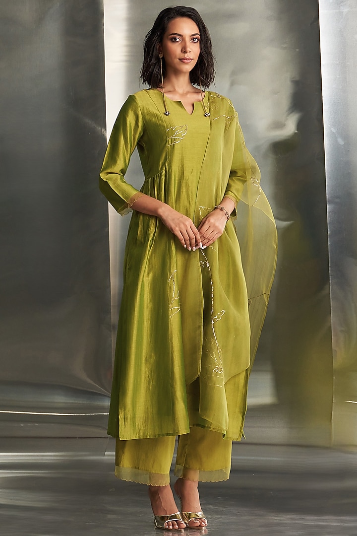 Berry Green Chanderi Nakshi Handwork Gathered Kurta Set by Charkhee at Pernia's Pop Up Shop