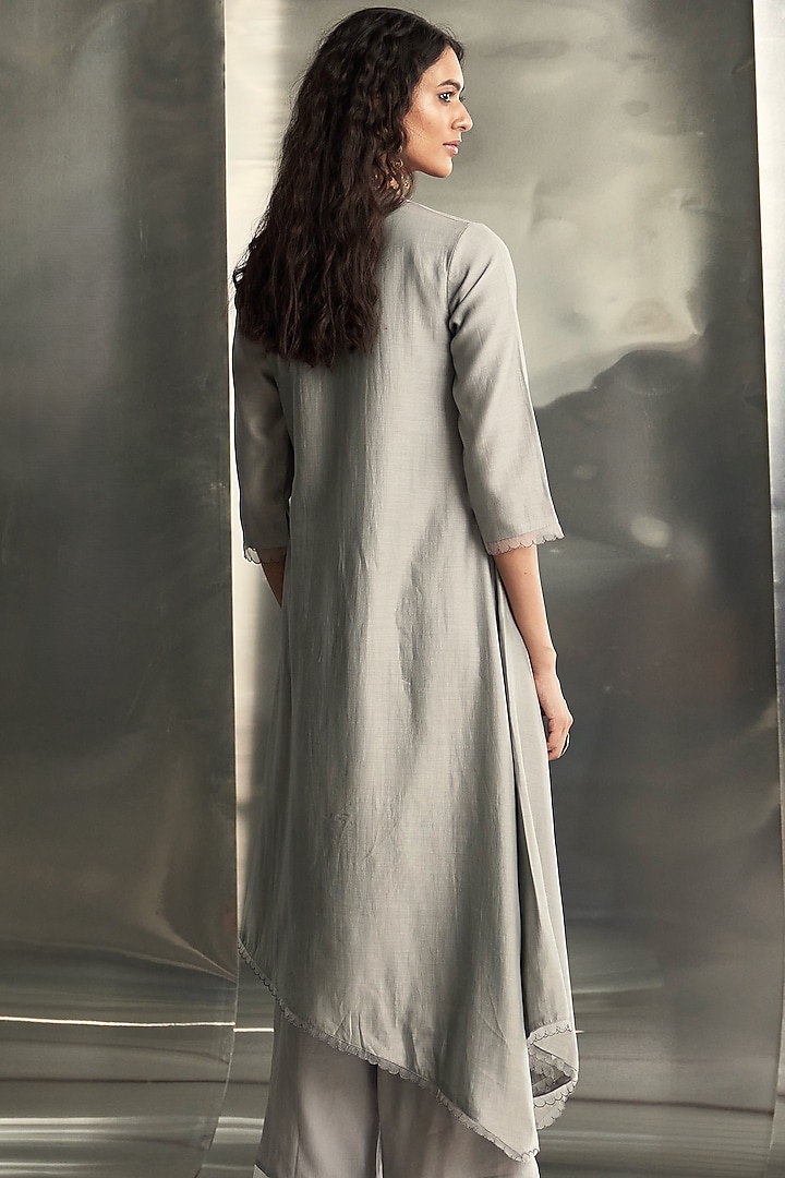 Steel Grey Chanderi Nakshi Hand Embroidered Asymmetrical Kurta Set by Charkhee at Pernia's Pop Up Shop