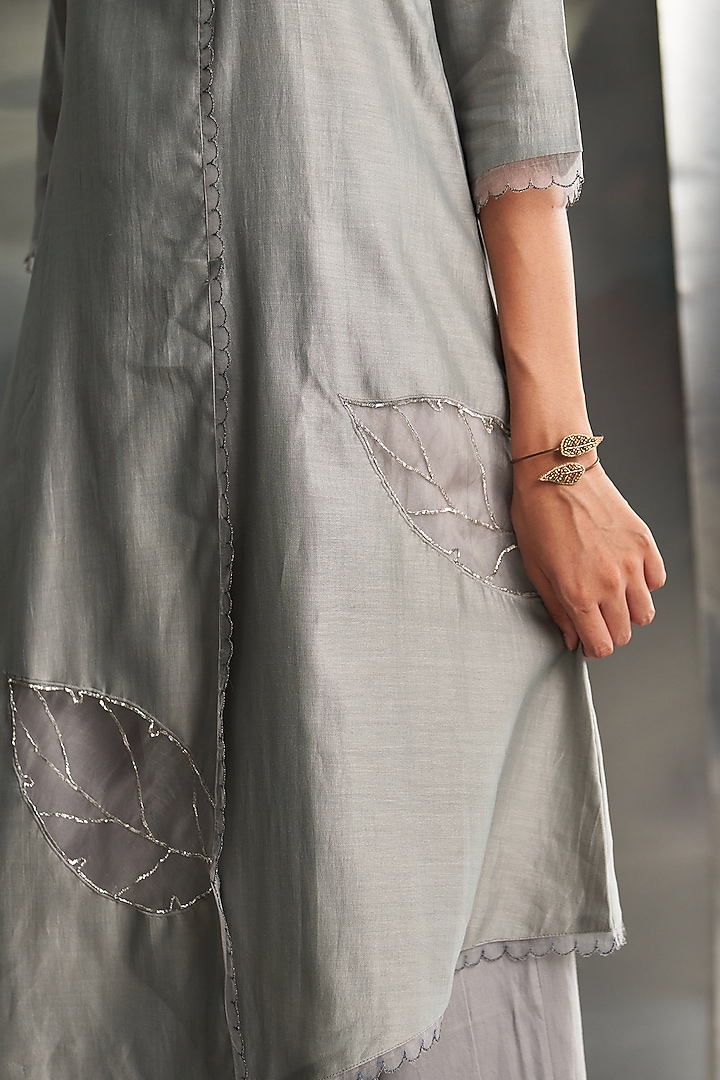 Steel Grey Chanderi Nakshi Hand Embroidered Asymmetrical Kurta Set by Charkhee at Pernia's Pop Up Shop