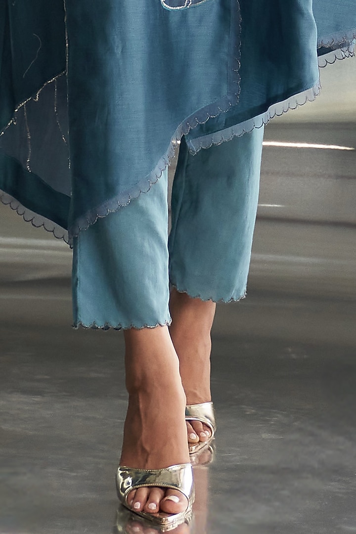 Steel Blue Chanderi Nakshi Hand Embroidered Asymmetrical Kurta Set by Charkhee at Pernia's Pop Up Shop