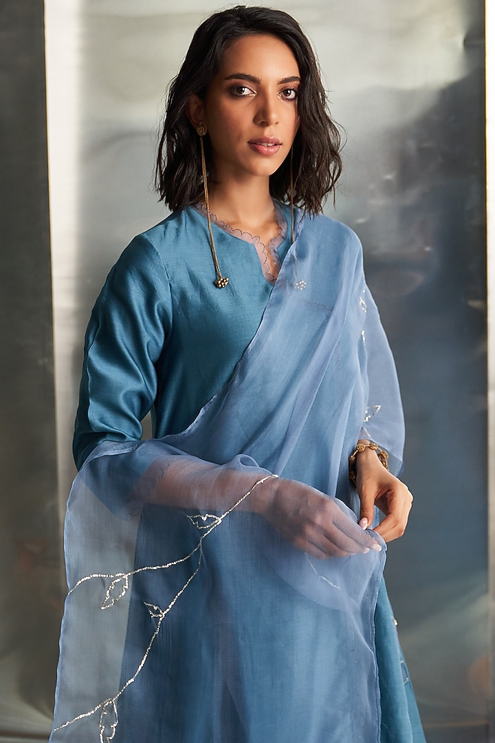 Steel Blue Chanderi Nakshi Hand Embroidered Asymmetrical Kurta Set by Charkhee at Pernia's Pop Up Shop