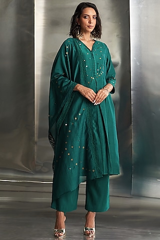 Emerald Green Chanderi Embellished Pleated Kurta Set by Charkhee