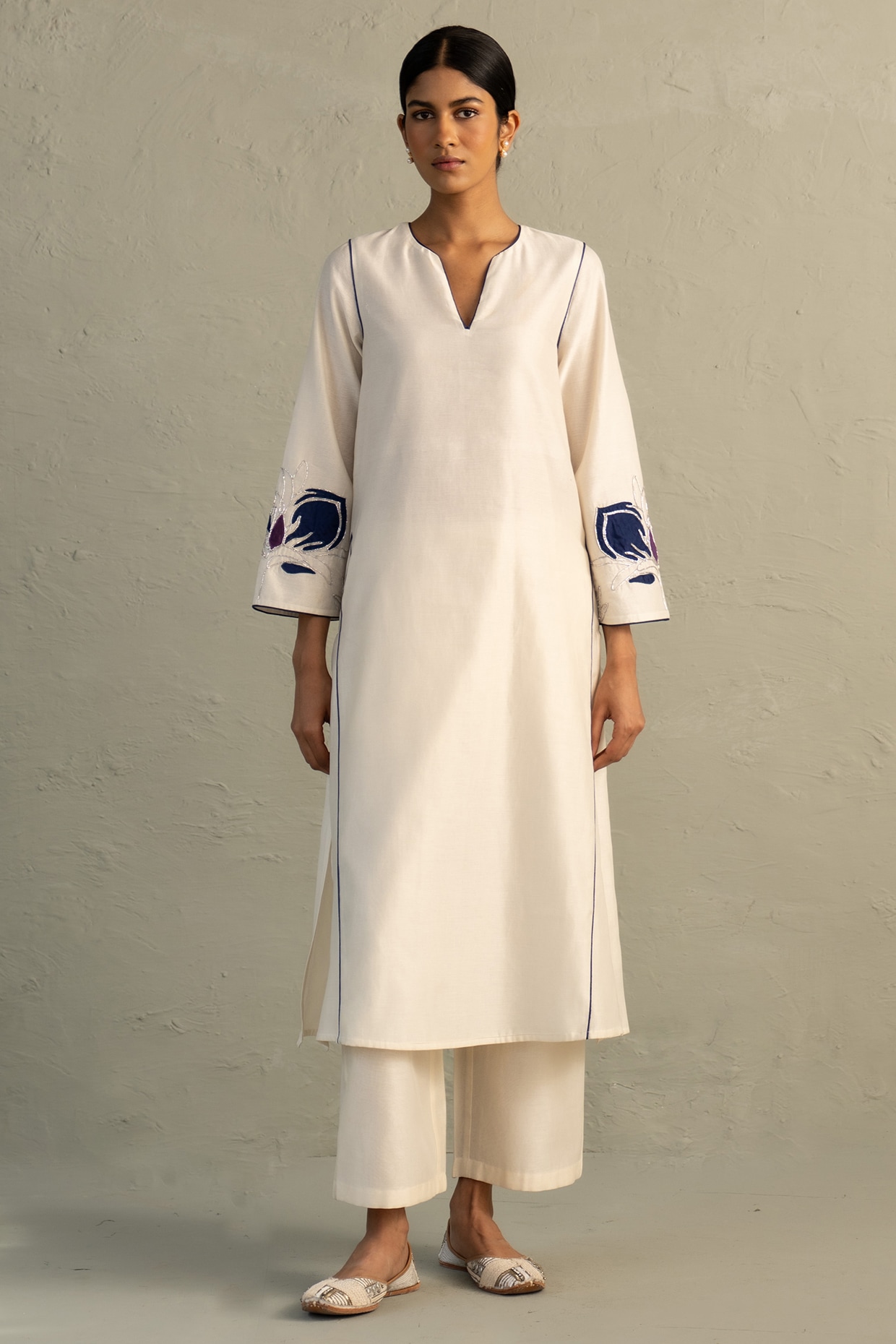 Charkhee Ivory Chanderi Applique Embroidered Kurta Set