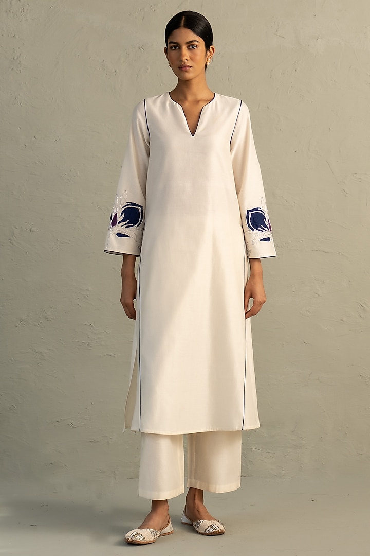 Ivory Chanderi Applique Embroidered Kurta Set by Charkhee at Pernia's Pop Up Shop