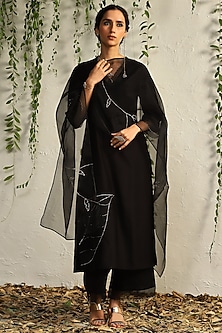 product-color-Black