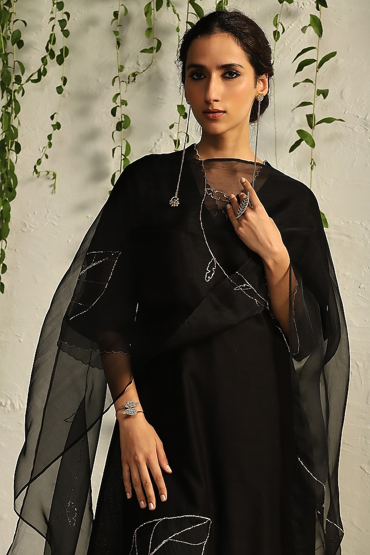 Black Chanderi Embroidered Kurta Set by Charkhee at Pernia's Pop Up Shop