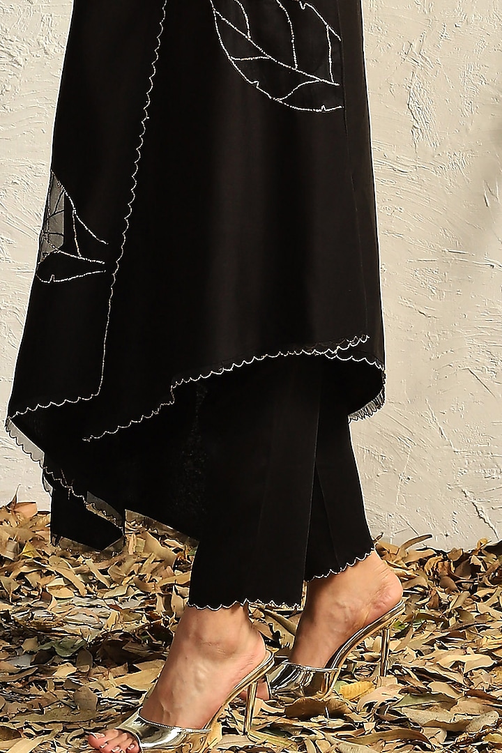 Black Chanderi Embroidered Asymmetric Kurta Set by Charkhee at Pernia's Pop Up Shop