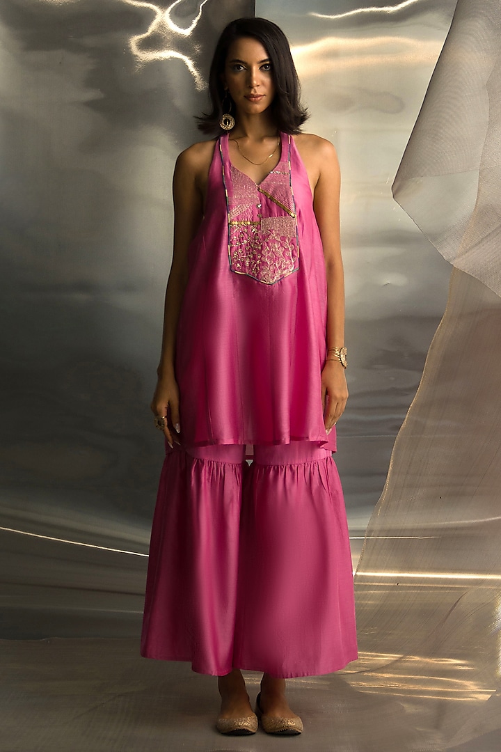 Bloom Pink Chanderi Embroidered Kurta Set by Charkhee at Pernia's Pop Up Shop
