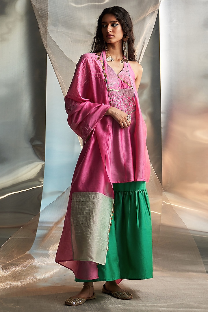 Bloom Pink Chanderi Embroidered Kurta Set by Charkhee at Pernia's Pop Up Shop